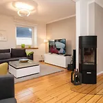 Mitte 6